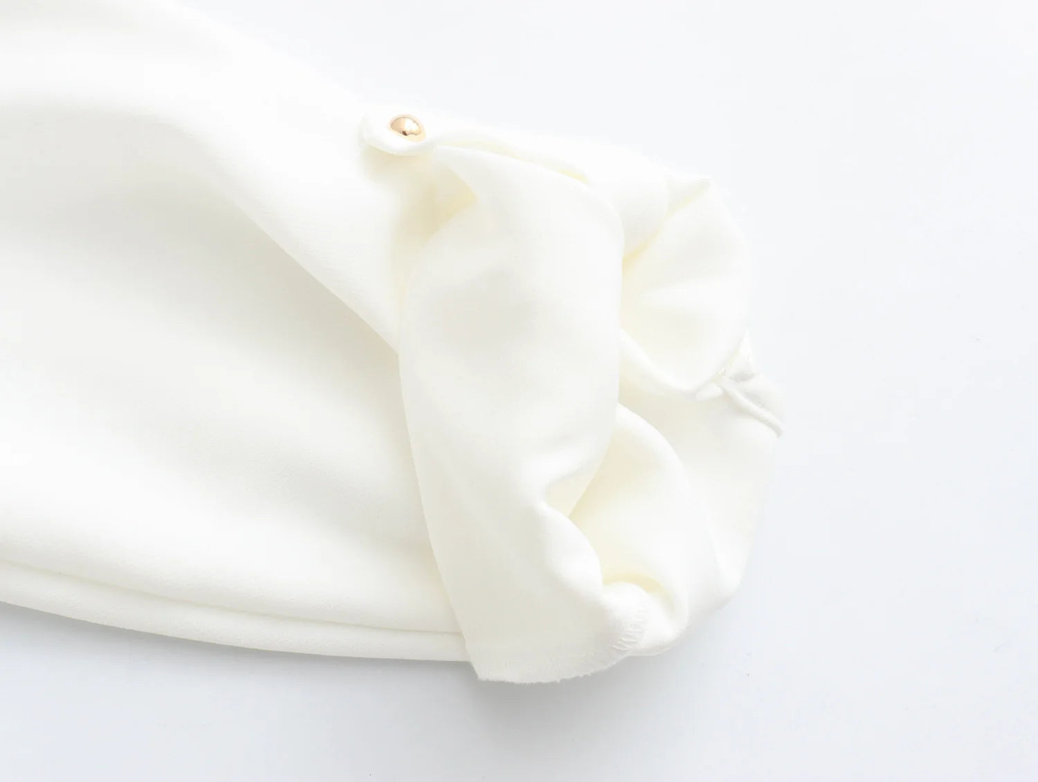 Robe Chemise Blanche avec Ceinture chez robe-chemise-boutique