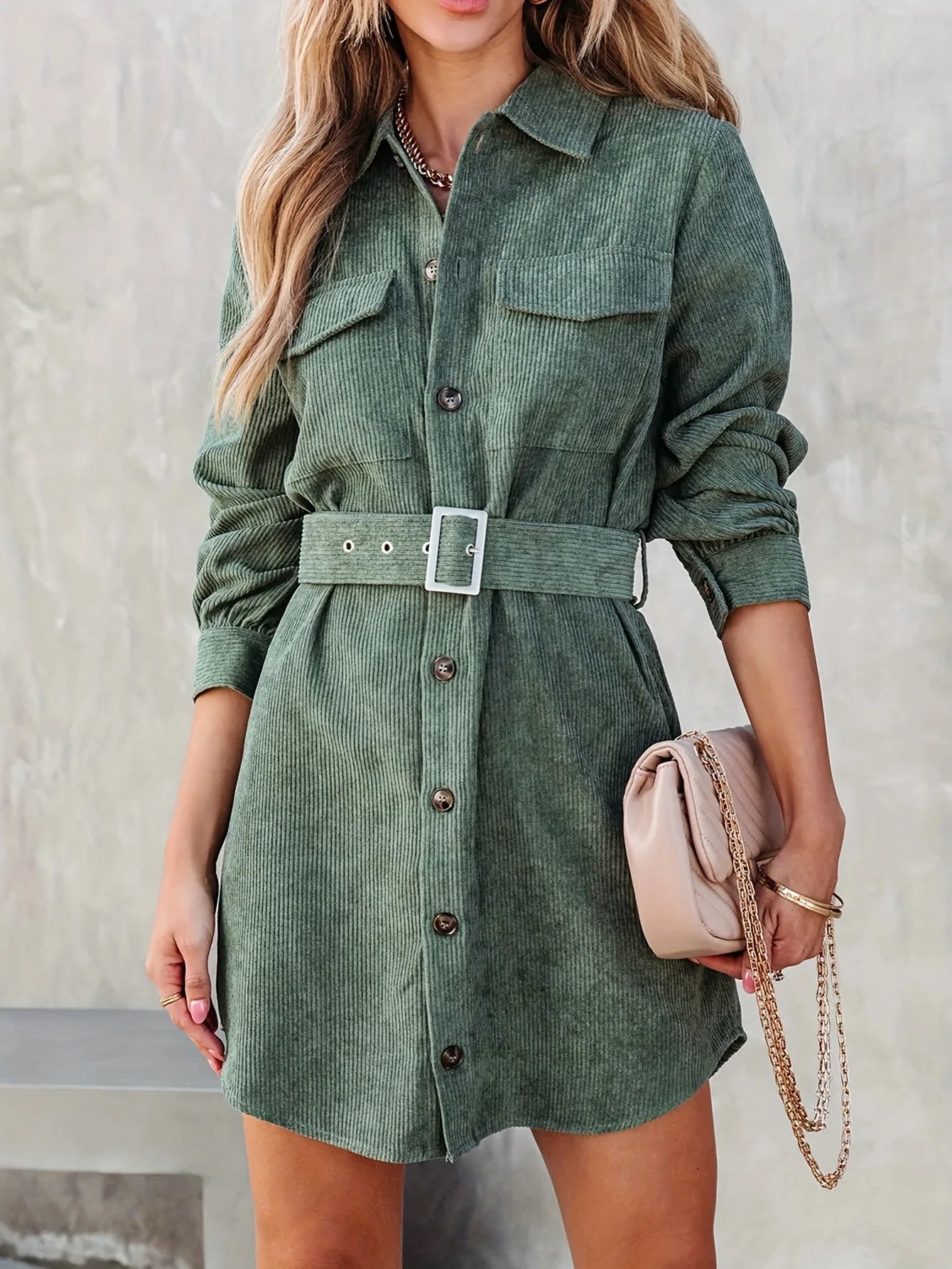 Robe Chemise Velours Vert chez robe-chemise-boutique
