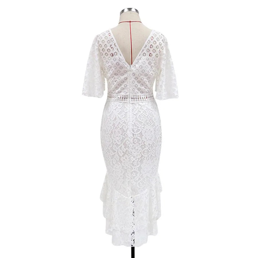 Robe Chemise Blanche Dentelle chez robe-chemise-boutique