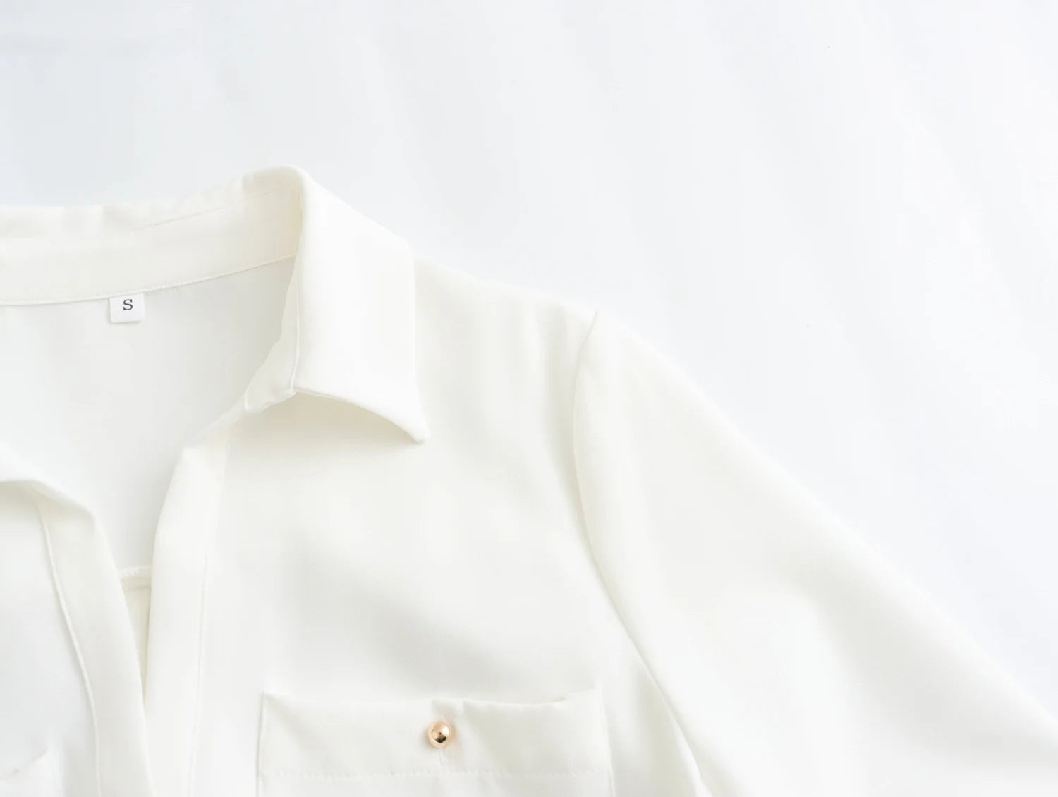 Robe Chemise Blanche avec Ceinture chez robe-chemise-boutique