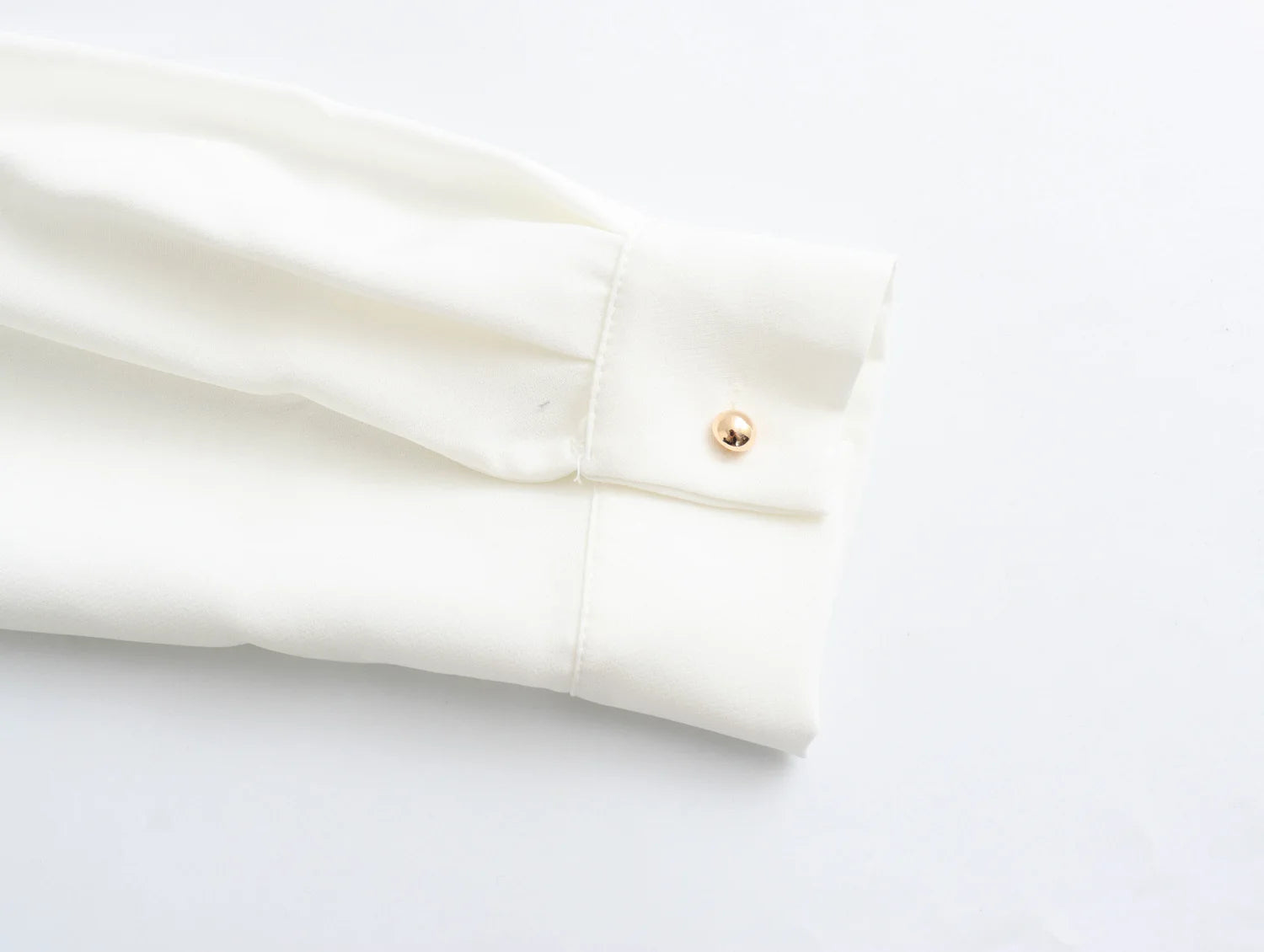 Robe Chemise Blanche avec Ceinture chez robe-chemise-boutique