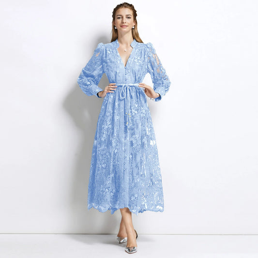 Robe Chemise Broderie Anglaise Bleu Ciel chez robe-chemise-boutique