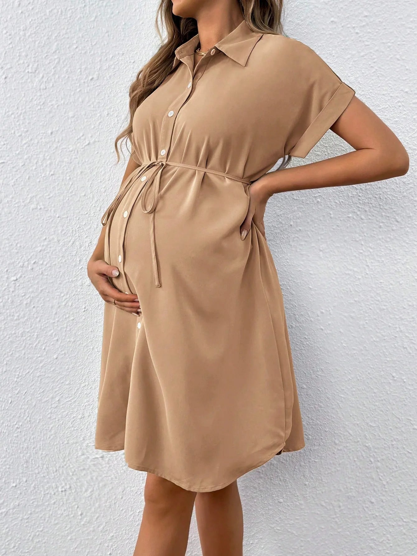 Robe Chemise Grossesse Beige chez robe-chemise-boutique